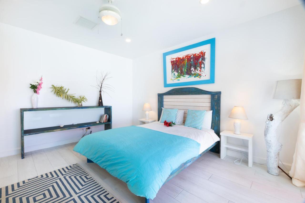 Caprice 9 - Oceanfront Villa - Gated Community With Pool 나사우 외부 사진