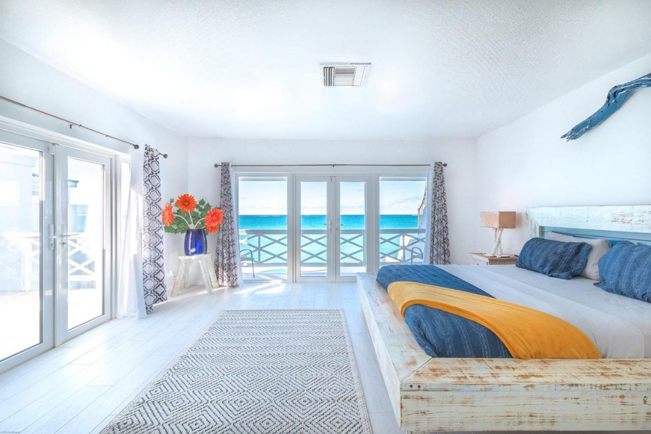 Caprice 9 - Oceanfront Villa - Gated Community With Pool 나사우 외부 사진