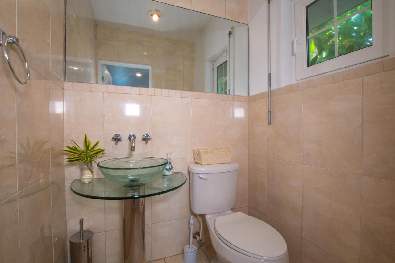 Caprice 9 - Oceanfront Villa - Gated Community With Pool 나사우 외부 사진