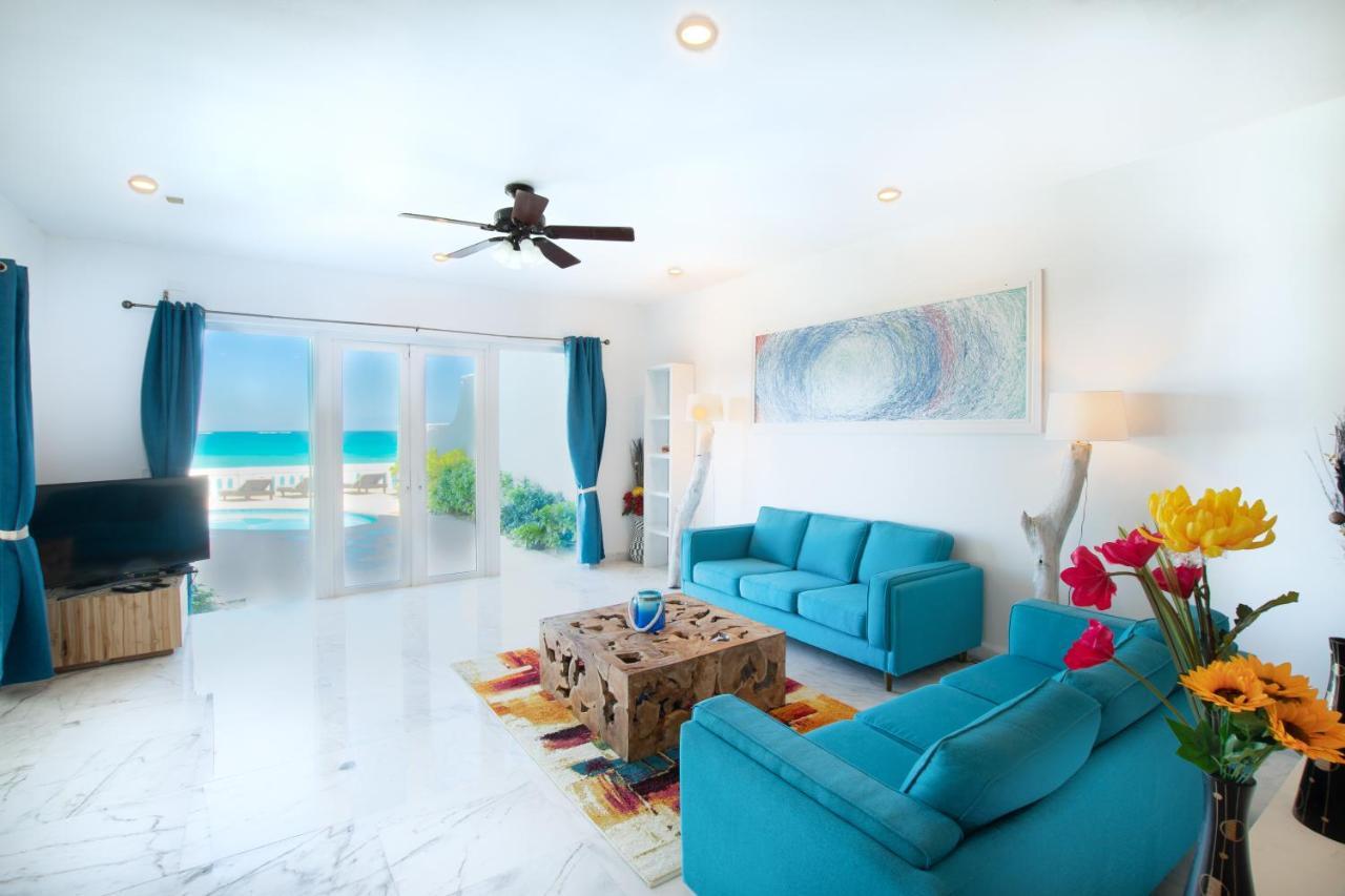 Caprice 9 - Oceanfront Villa - Gated Community With Pool 나사우 외부 사진