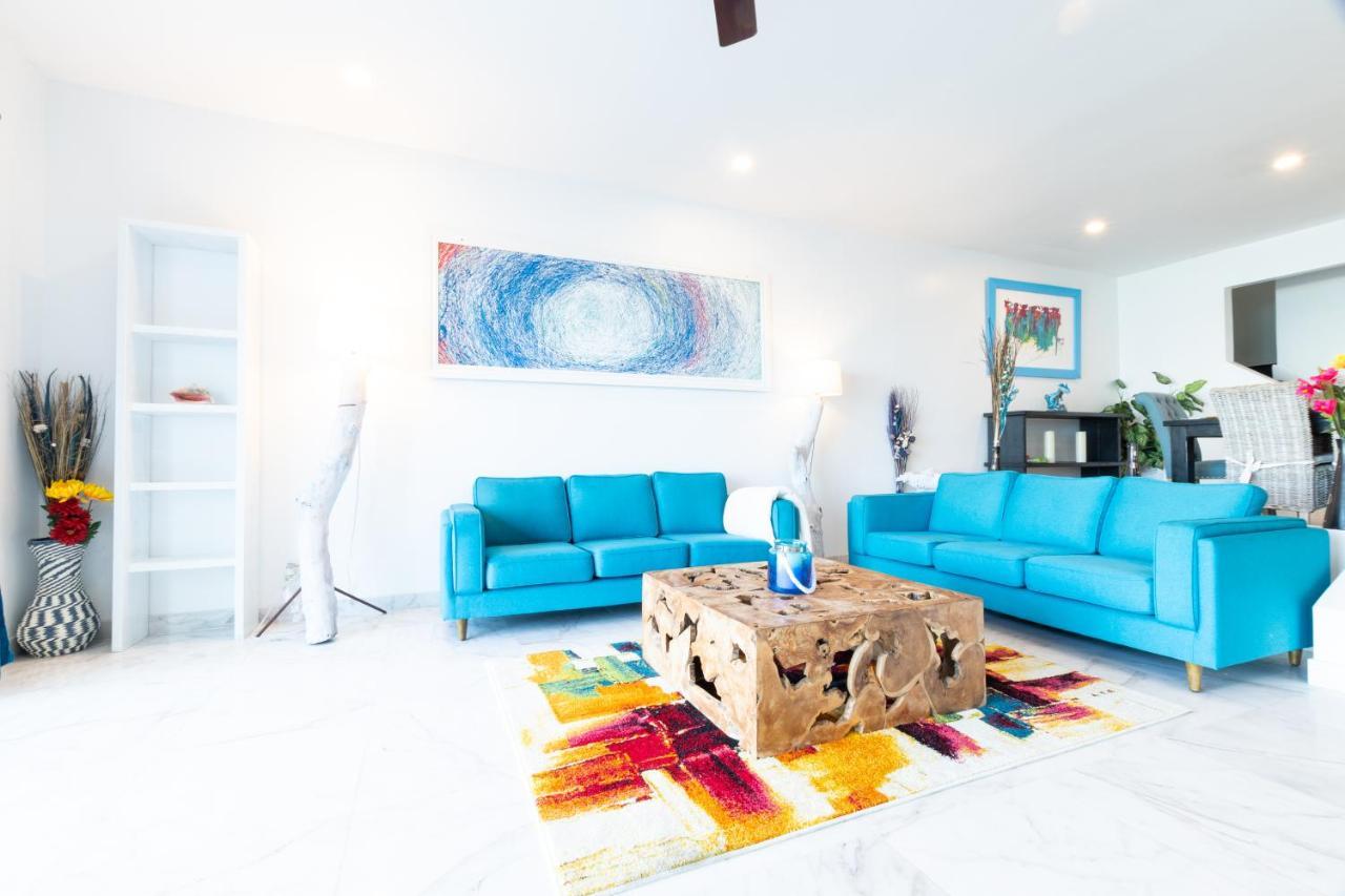 Caprice 9 - Oceanfront Villa - Gated Community With Pool 나사우 외부 사진
